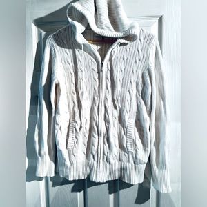 Hoody cream sweater with zip up & pockets! Size L